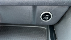 Nissan Qashqai 1.3 DiG-T MH N-Connecta 5dr Petrol Hatchback